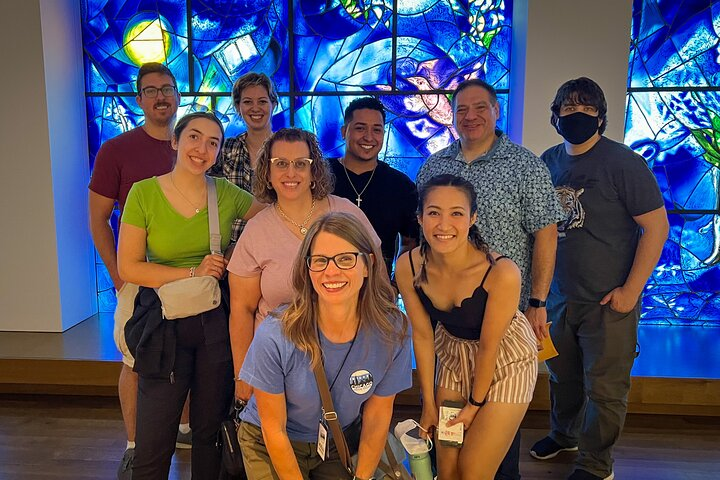 Immerse yourself in the cinematic world of 'Ferris Bueller's Day Off' while exploring iconic art pieces that enhance the film's narrative. Discover hidden connections within the Art Institute's treasures.